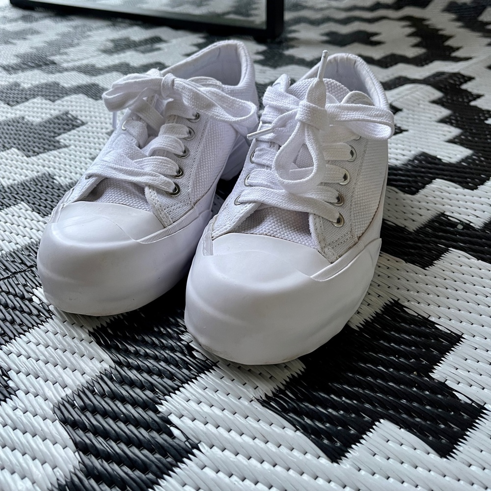 GOOD NEWS London Designer White Sneakers Womens Size 6